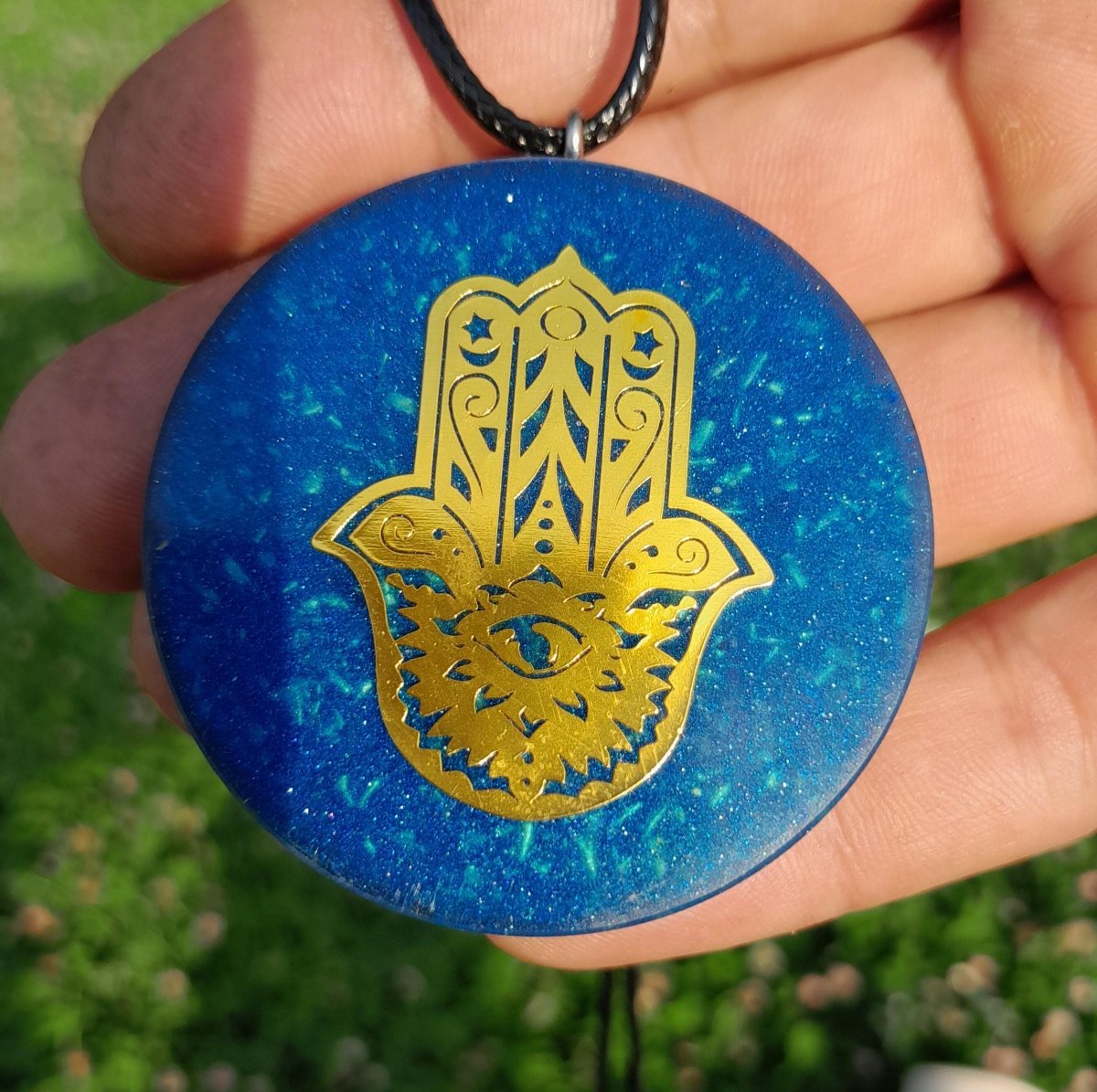 Colgante Orgonita Mano de Fátima con Shungita - Mundo Orgon