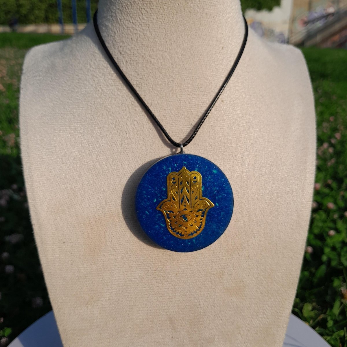 Colgante Orgonita Mano de Fátima con Shungita - Mundo Orgon