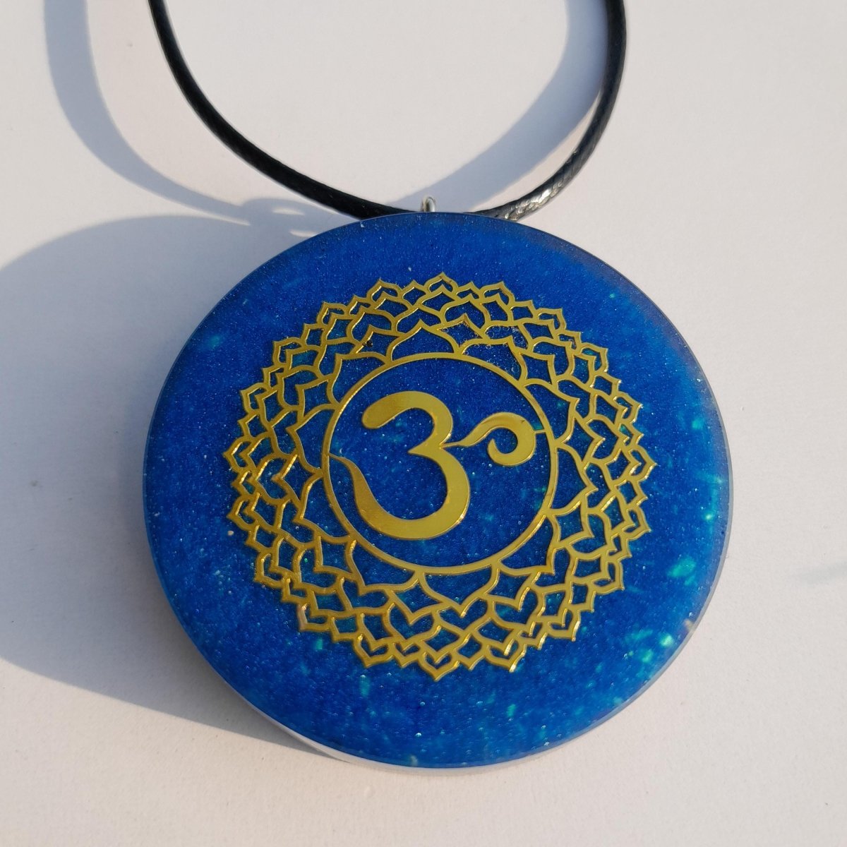 Colgante Orgonita OM con Shungita Azul - Mundo Orgon