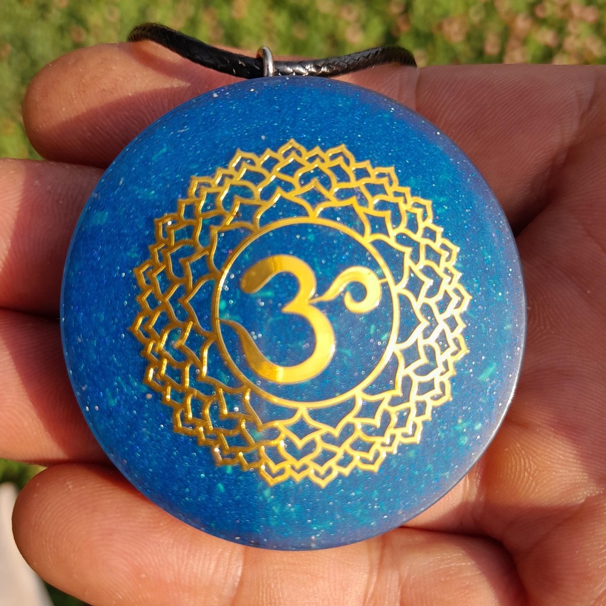 Colgante Orgonita OM con Shungita Azul - Mundo Orgon