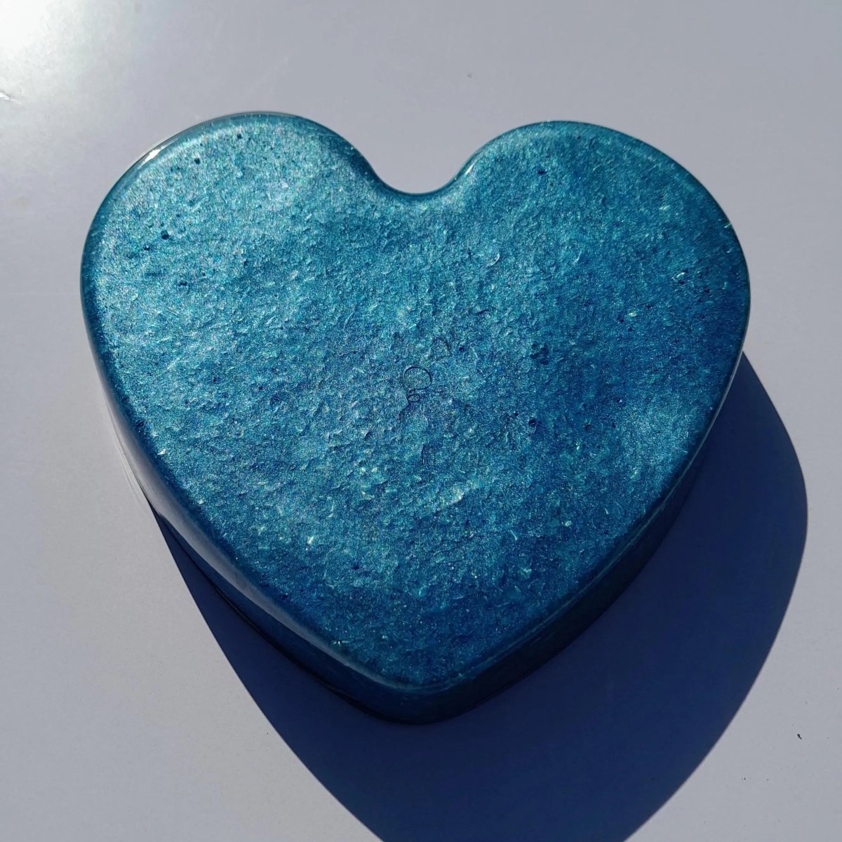 Corazón Orgonita Azul Cielo con Pigmentos de Mica - Mundo Orgon