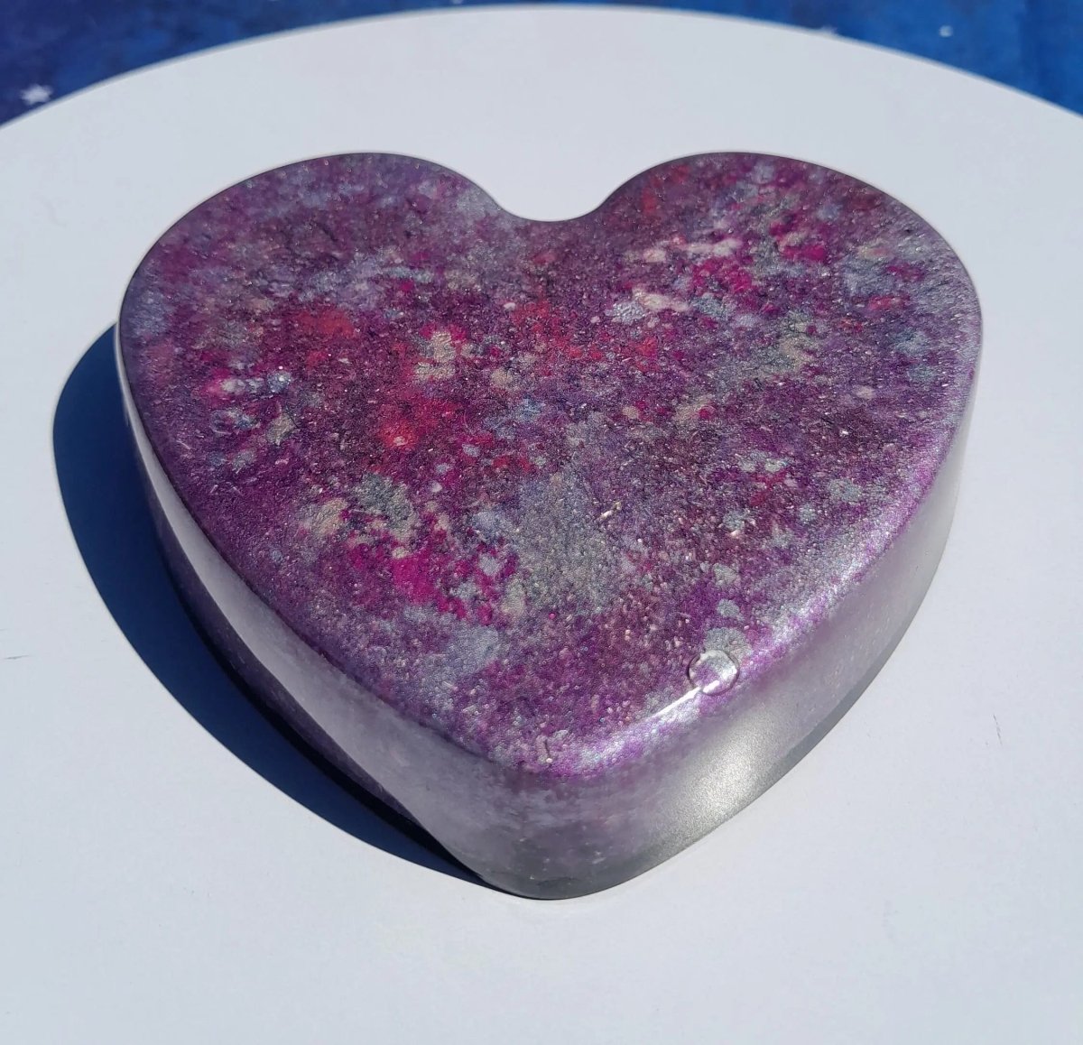 Corazón Orgonita Violeta con Shunguita - Armonizador de Energía - Mundo Orgon