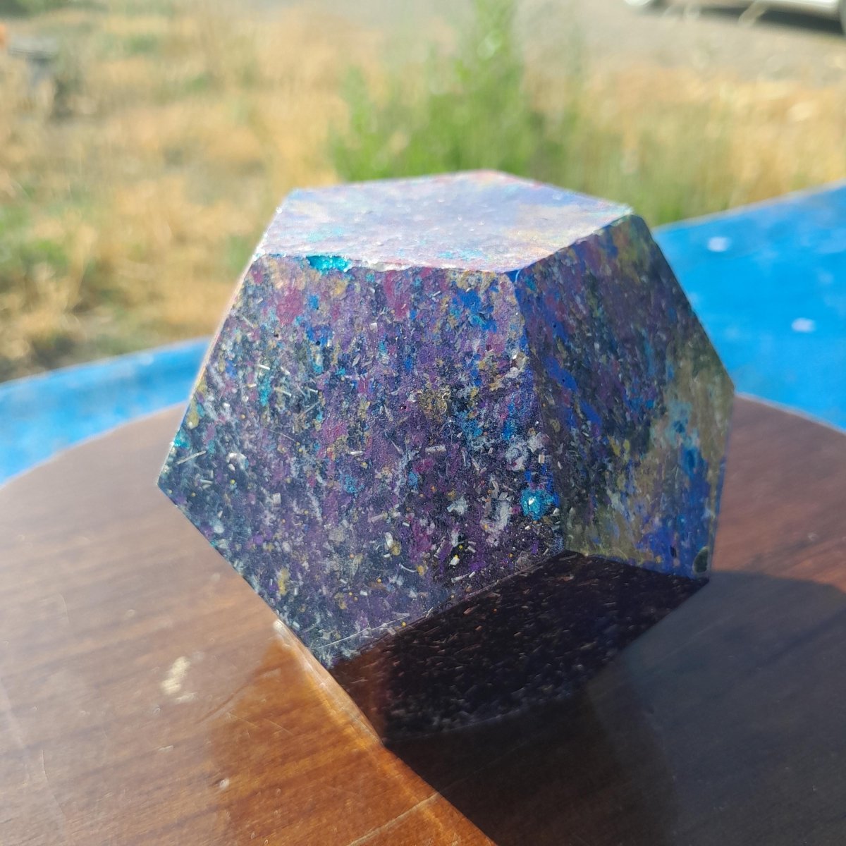 Dodecaedro de Orgonita Multicolor con Shunguita - Mundo Orgon