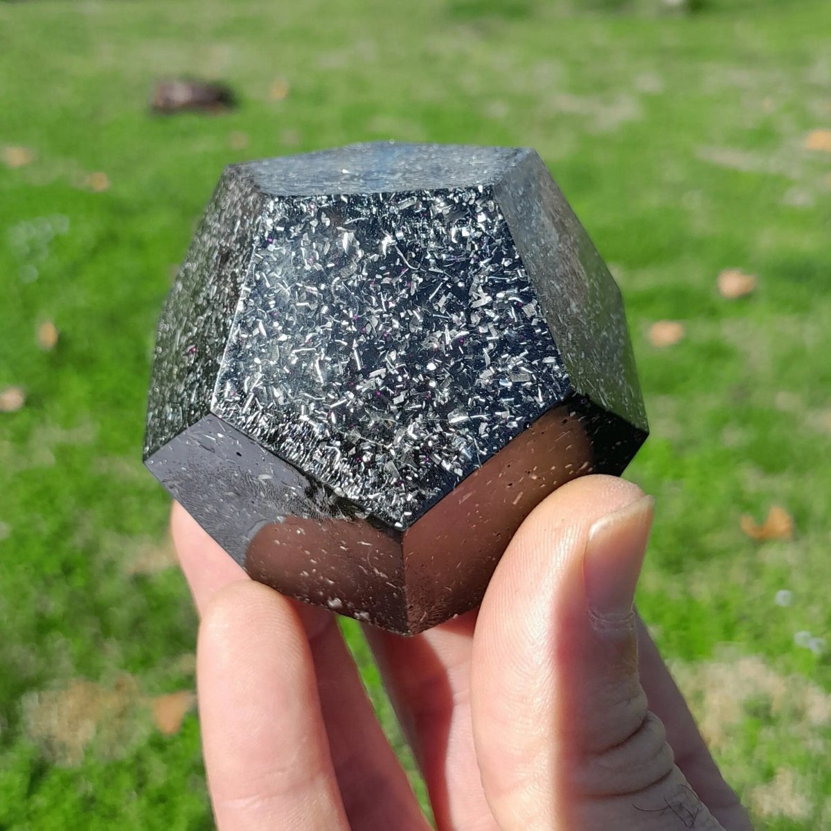 Dodecaedro Orgonita con Shunguita - Mediano - Mundo Orgon