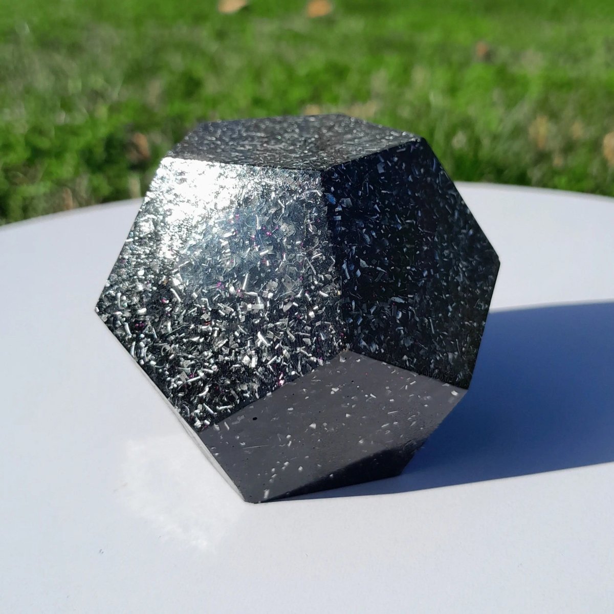 Dodecaedro Orgonita con Shunguita - Mediano - Mundo Orgon