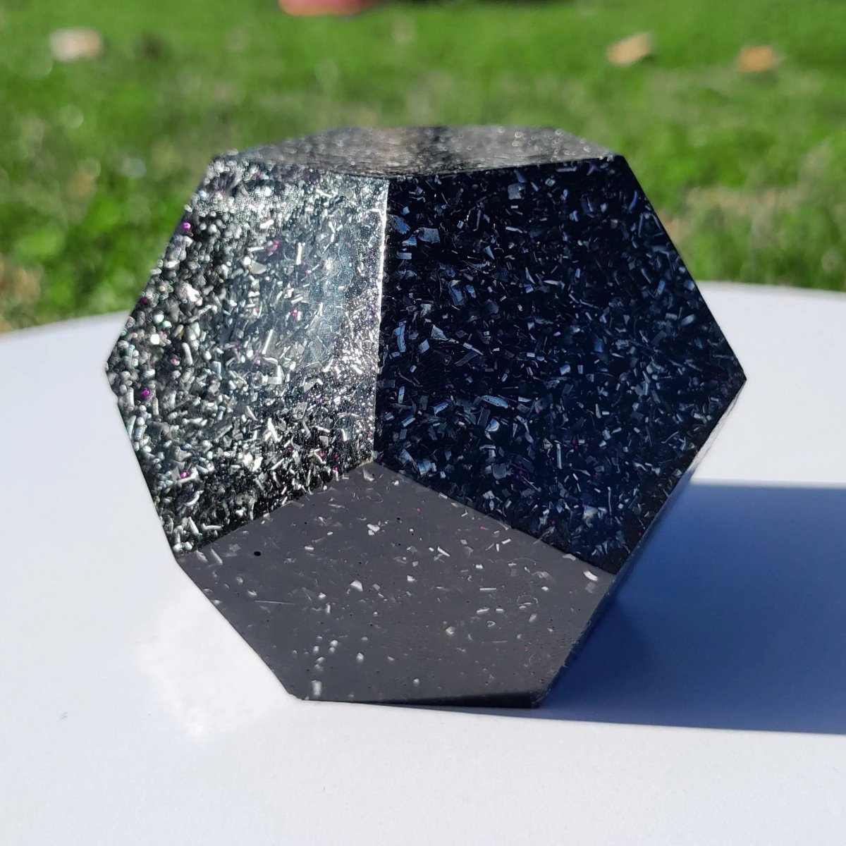 Dodecaedro Orgonita con Shunguita - Mediano - Mundo Orgon