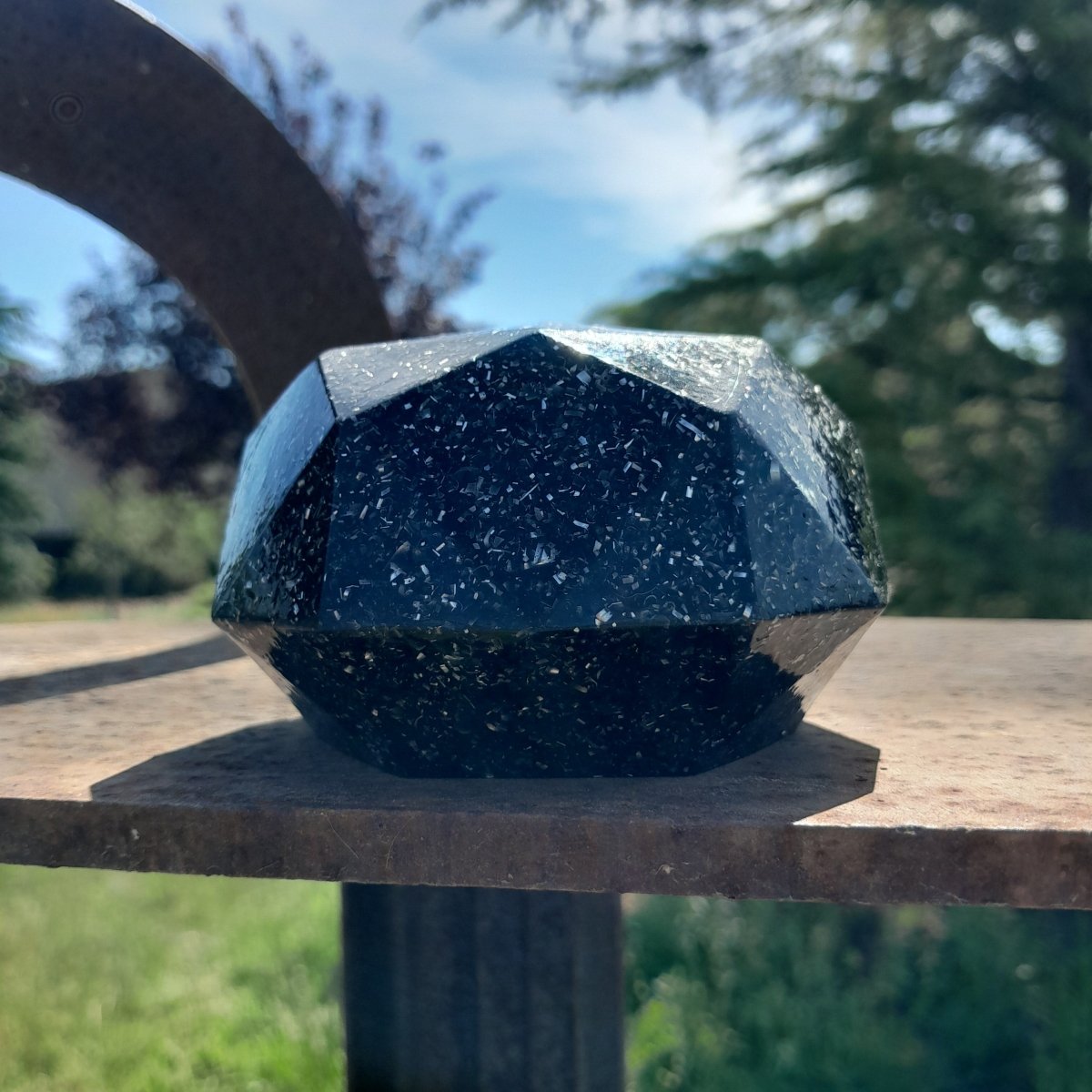 Domo de Orgonita con Shunguita - Mundo Orgon LTD