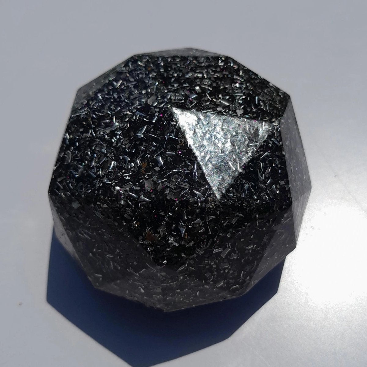 Domo de Orgonita con Shunguita - Tamaño Mediano - Mundo Orgon