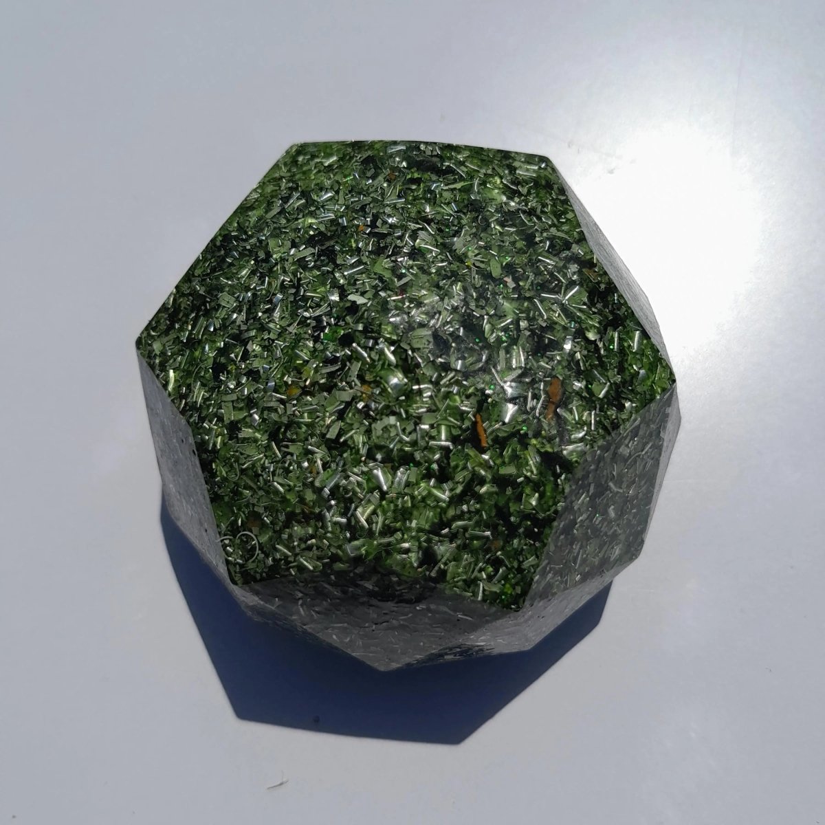 Domo de Orgonita Verde - Tamaño Mediano - Mundo Orgon