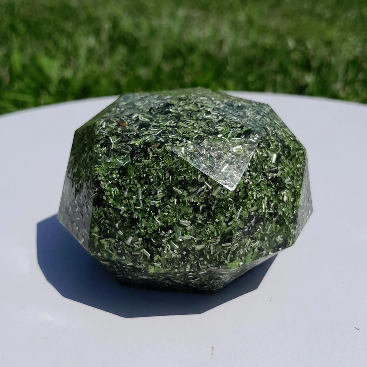 Domo de Orgonita Verde - Tamaño Mediano - Mundo Orgon