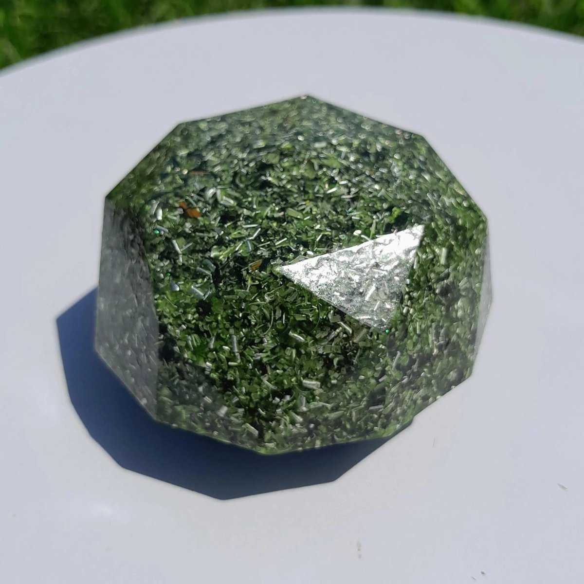 Domo de Orgonita Verde - Tamaño Mediano - Mundo Orgon