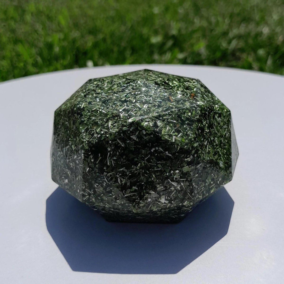 Domo de Orgonita Verde - Tamaño Mediano - Mundo Orgon