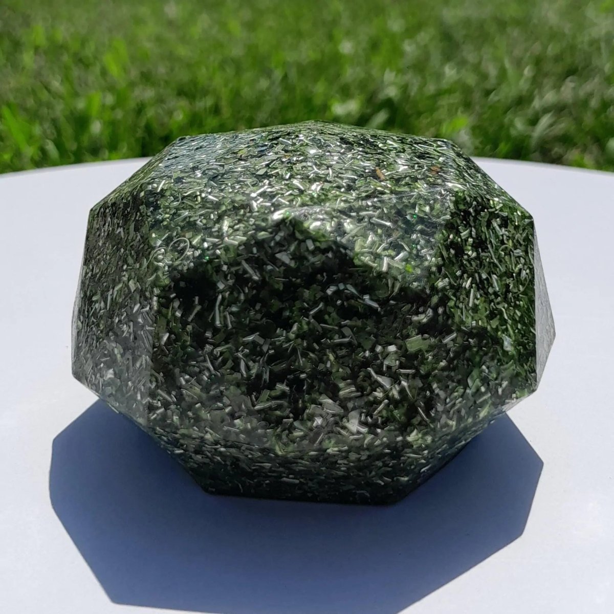 Domo de Orgonita Verde - Tamaño Mediano - Mundo Orgon