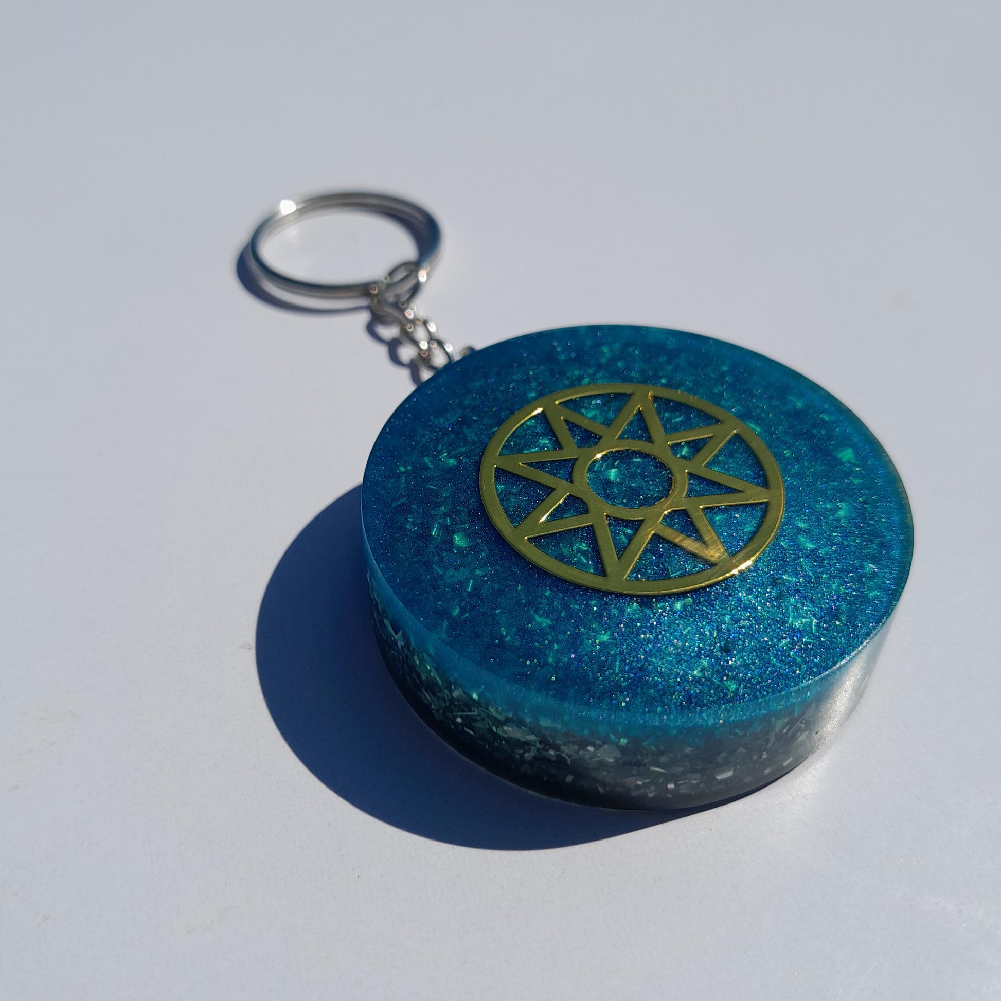 Llavero Orgonita Estrella de 8 Puntas Azul con Shunguita- Orgonite Keychain
