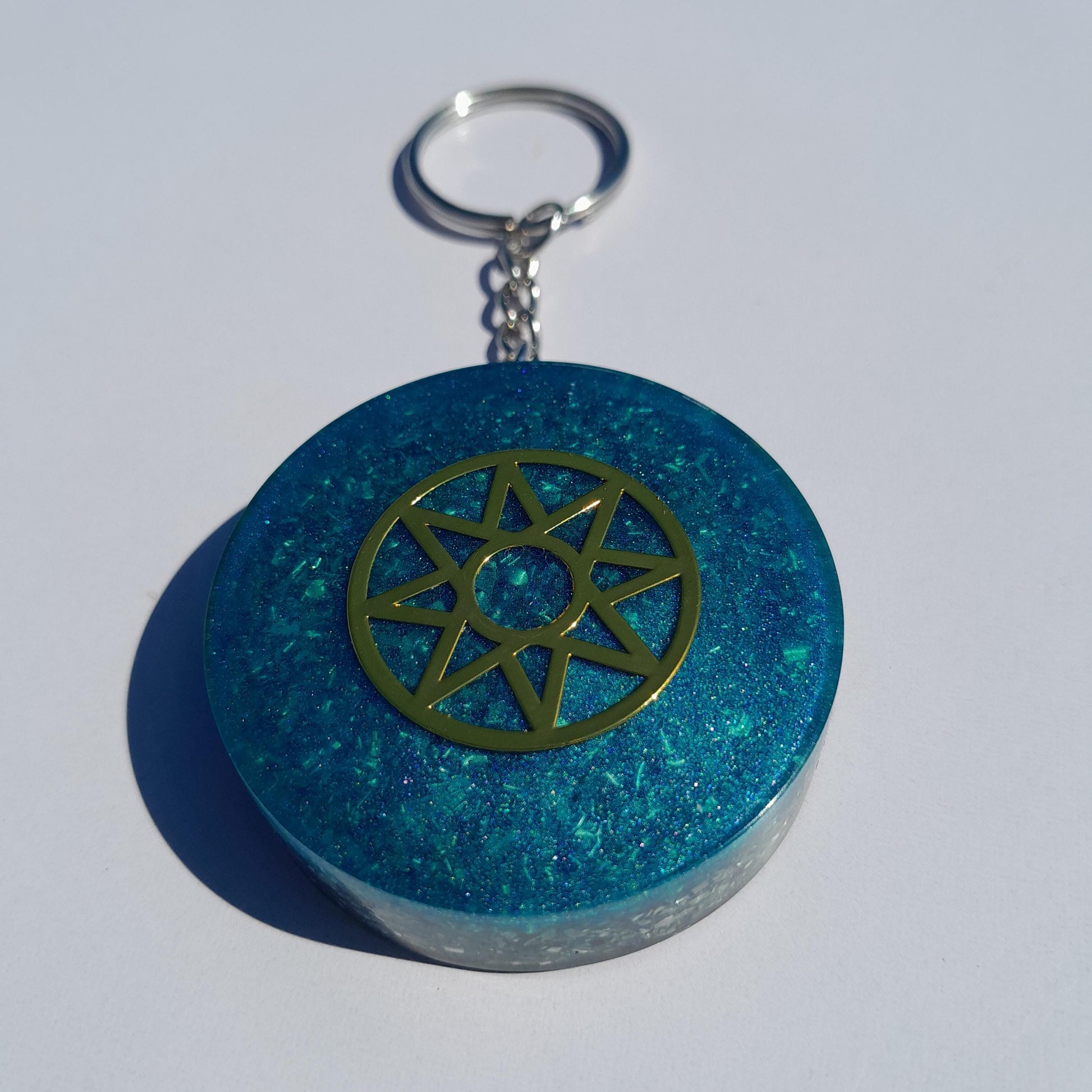 Llavero Orgonita Estrella de 8 Puntas Azul con Shunguita- Orgonite Keychain