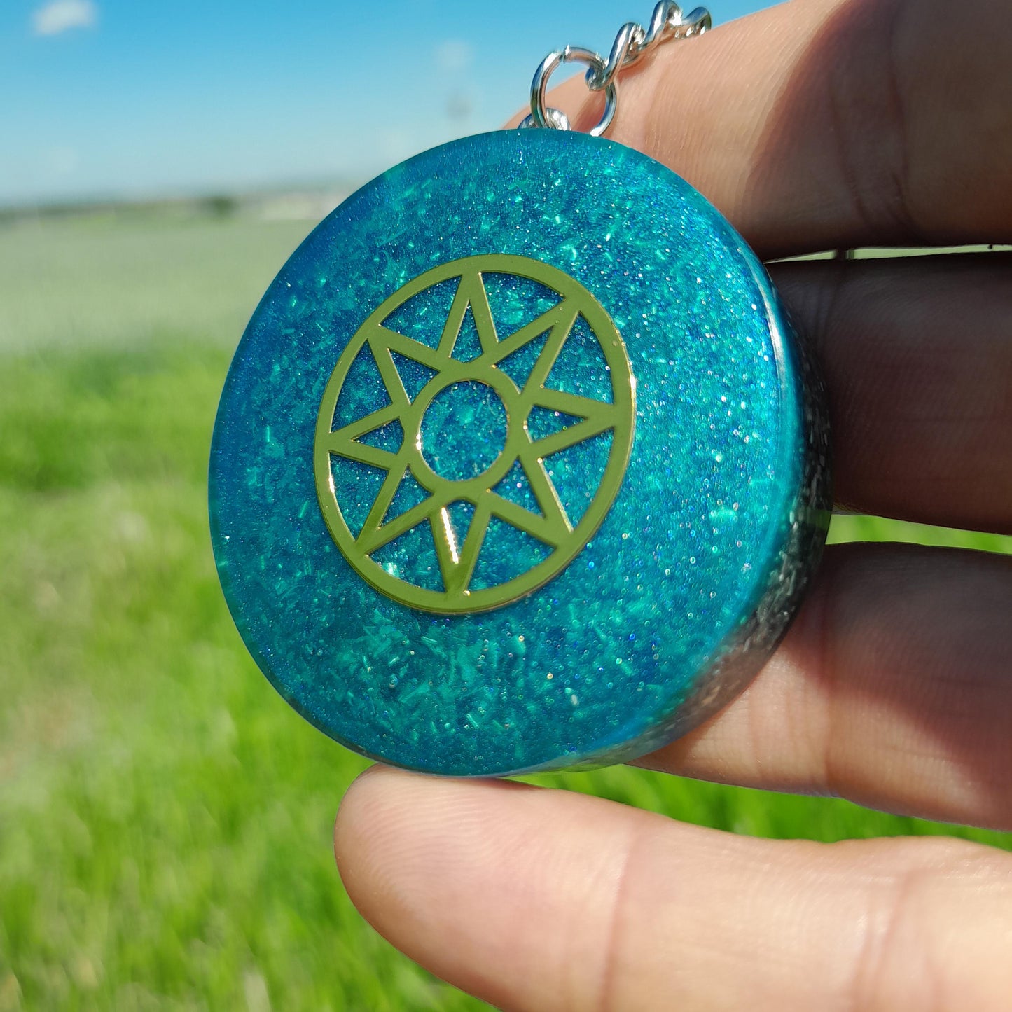 Llavero Orgonita Estrella de 8 Puntas Azul con Shunguita- Orgonite Keychain