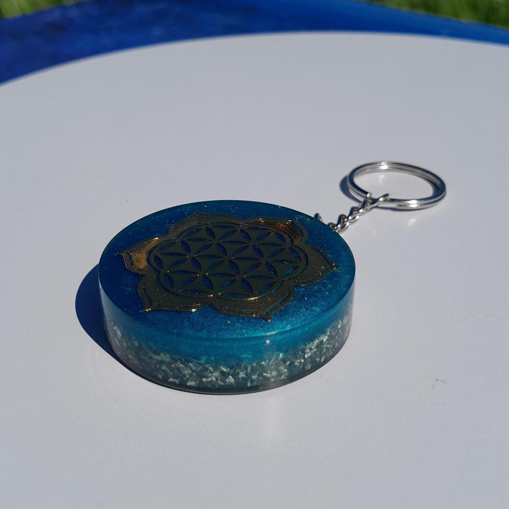 Llavero Orgonita Flor de la Vida con Flor de Loto Azul con Shunguita- Orgonite Keychain