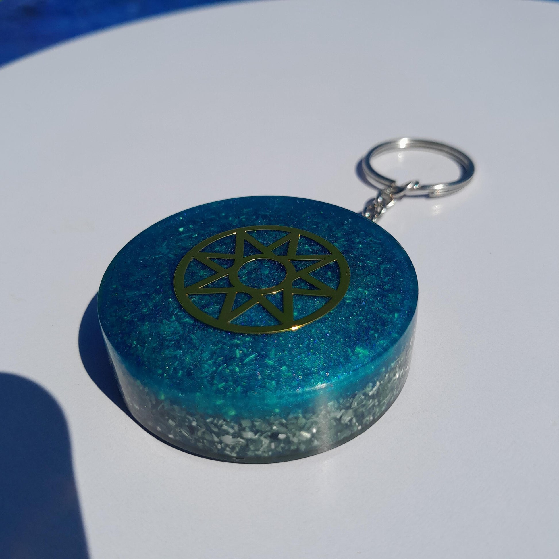 Llavero Orgonita Estrella de 8 Puntas Azul con Shunguita- Orgonite Keychain