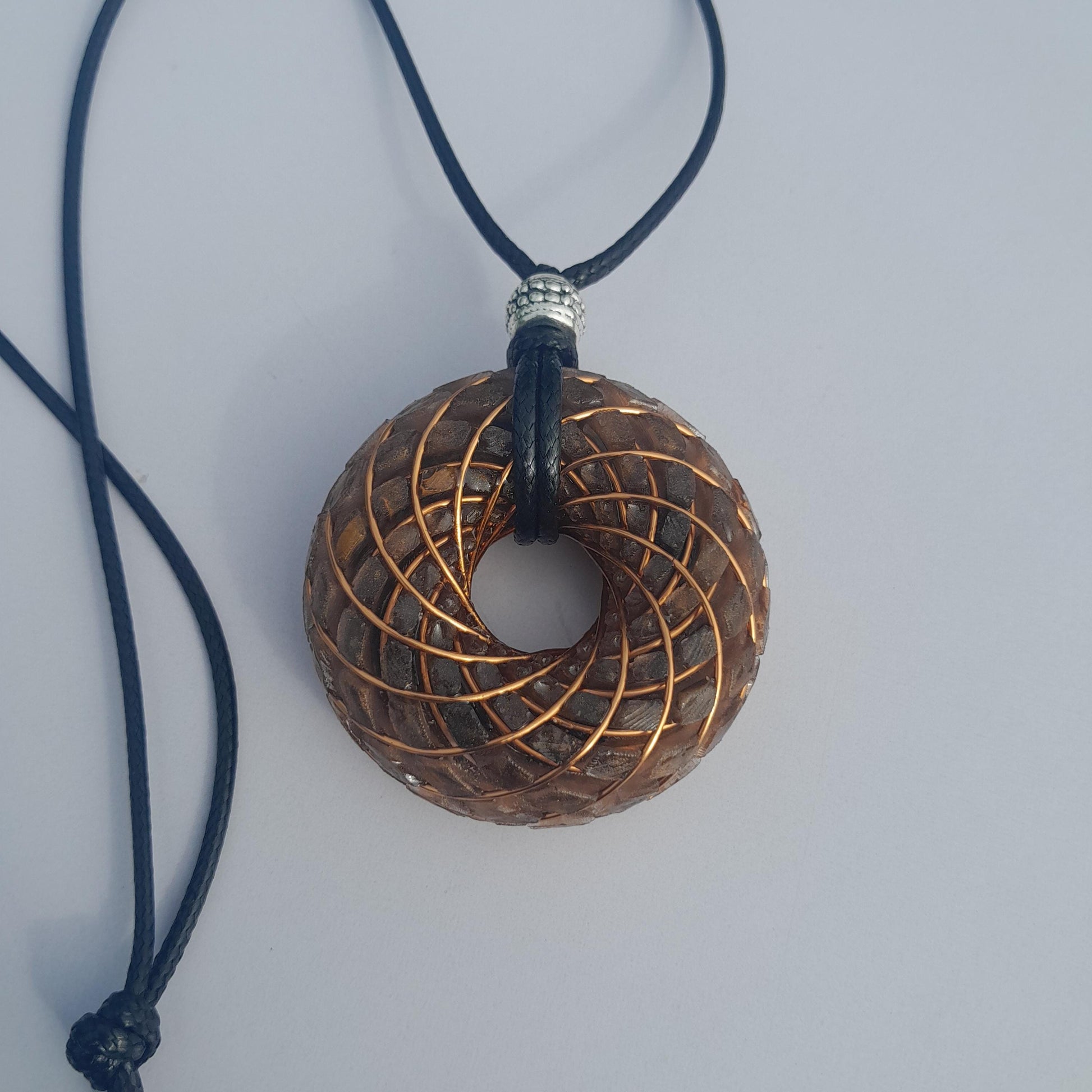 Bobina Torus Rodin con Ojo de Tigre y Shungita- 50mm- Generador de Ondas de Vórtice
