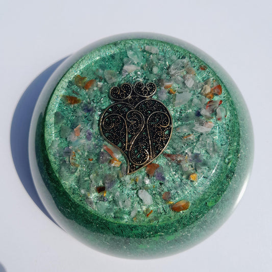 Orgonita Semiesfera Corazón - Color Verde - Protector 5G EMF y Transmutador de Energía