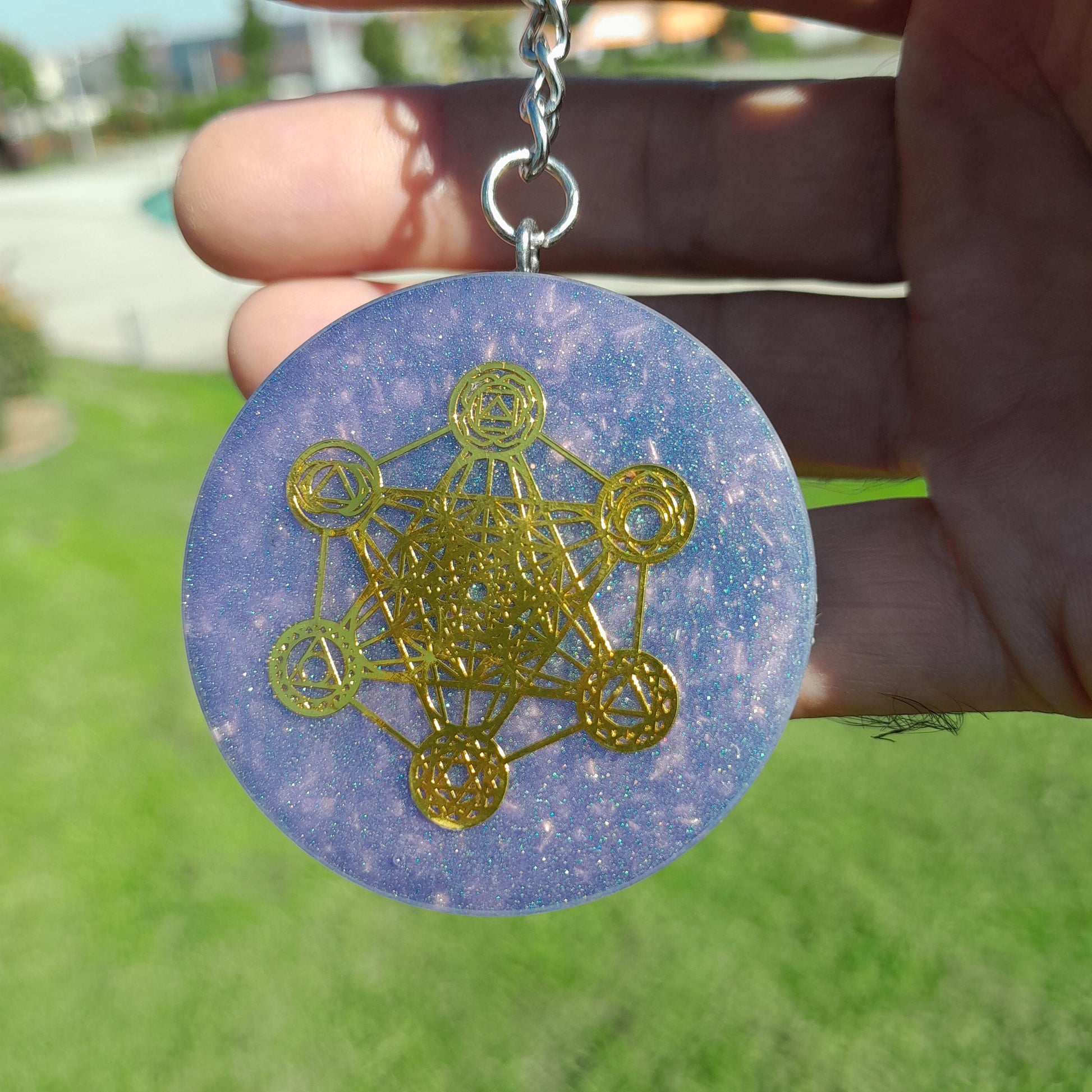Llavero Orgonita Violeta Cubo de Metatron con Shunguita - Orgone Keychain, Amuleto Espiritual para Equilibrio y Energía