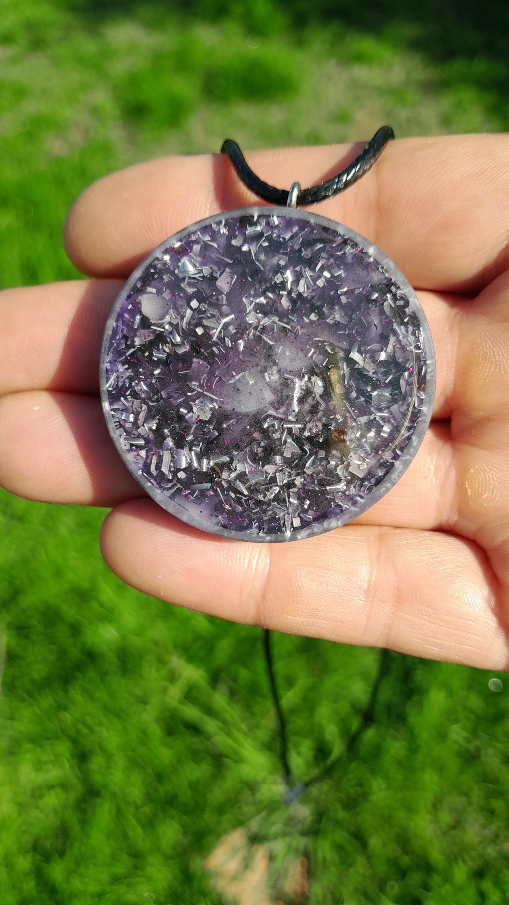 Colgante Orgonita Yin Yang Violeta| Protección 5G, EMF, Energía Orgone, Hecho a Mano