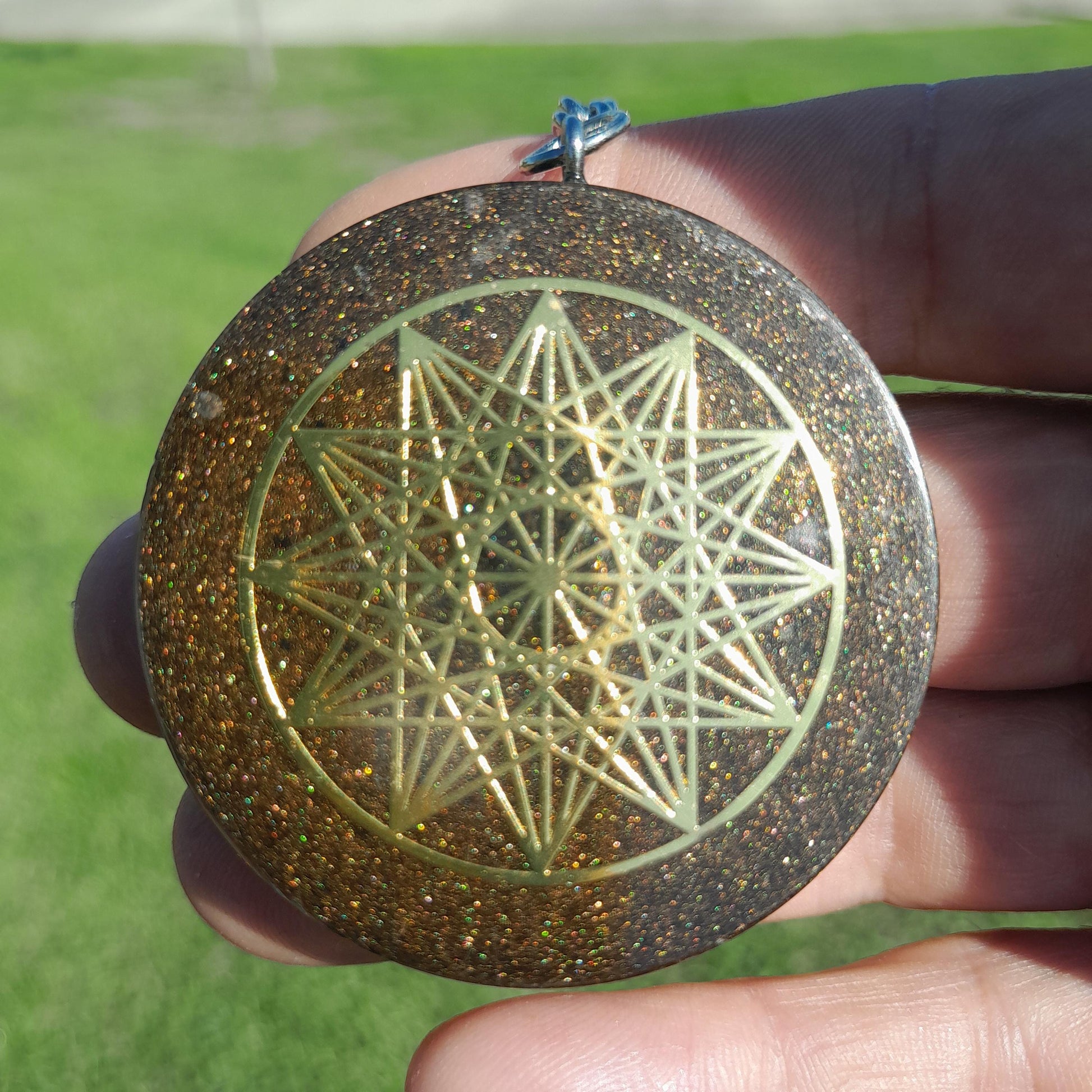 Llavero Orgonita Marrón Estrella de 12 Puntas con Shunguita - Protector Energético 5G, Amuleto Espiritual