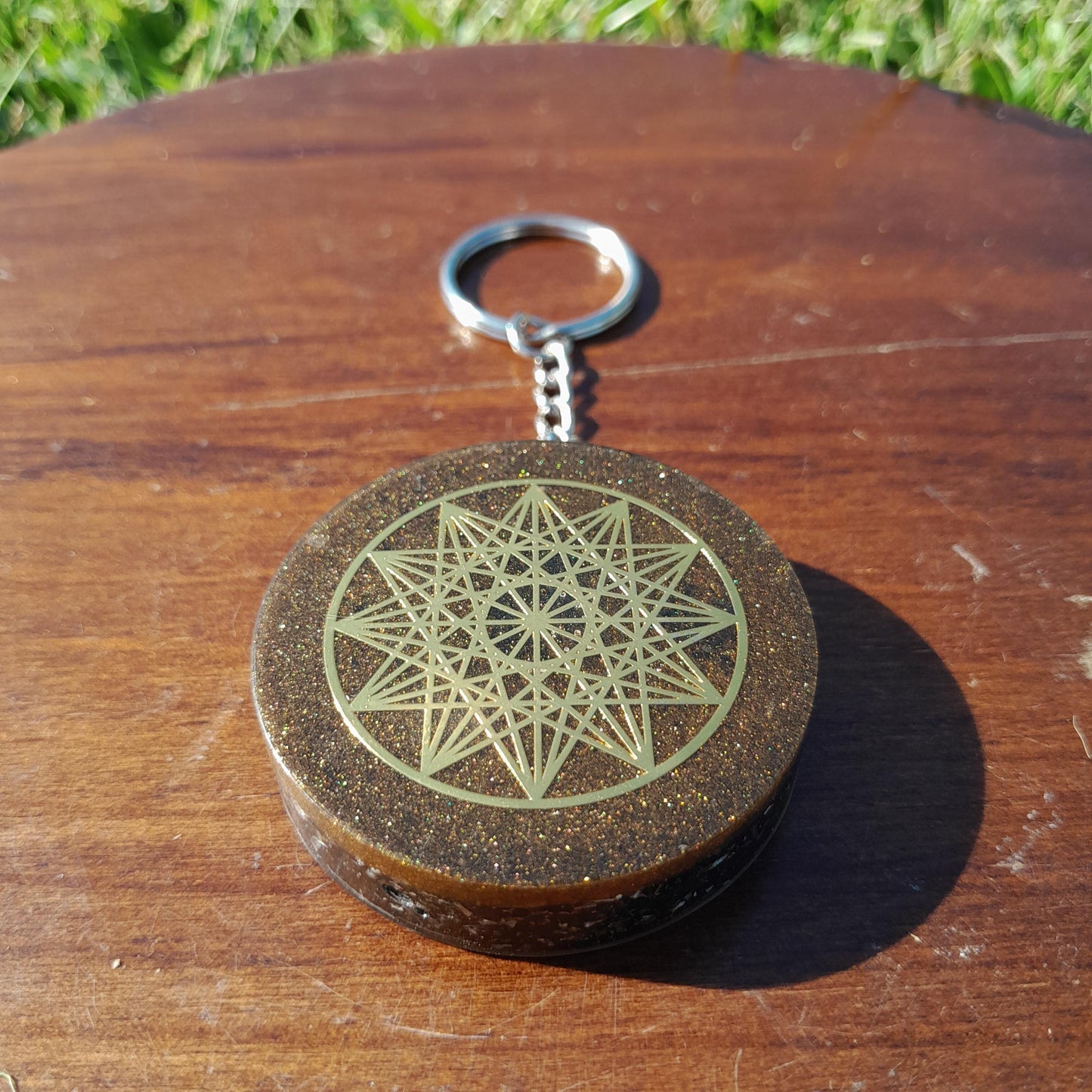 Llavero Orgonita Marrón Estrella de 12 Puntas con Shunguita - Protector Energético 5G, Amuleto Espiritual