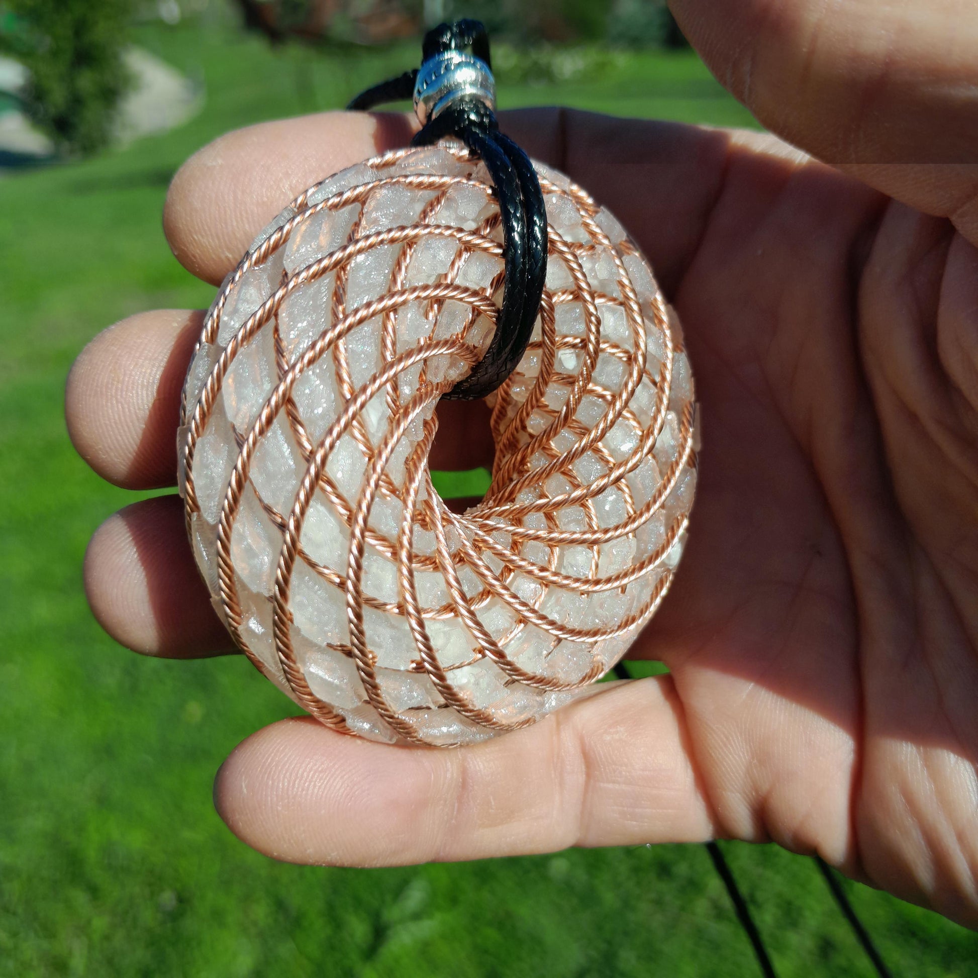 Bobina Rodin con Howlita y Cuarzo Cristal- 62mm- Generador de Ondas de Vórtice