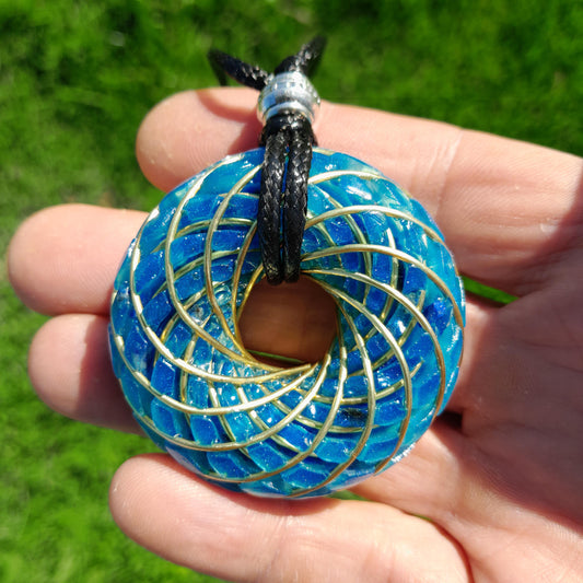 Bobina Torus Rodin con Lapislázuli- Cobre Bañado en Oro de 14K- 50mm- Generador de Ondas de Vórtice