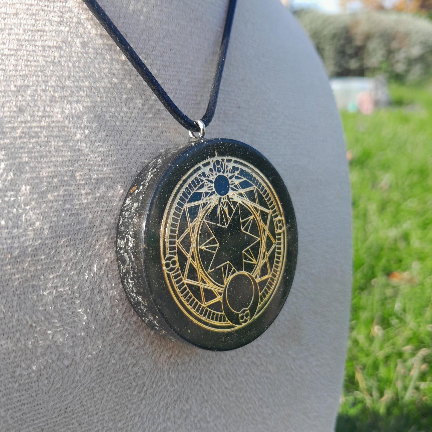 Colgante Orgonita conShungita- Protección 5G, EMF, Energía Orgone, Hecho a Mano