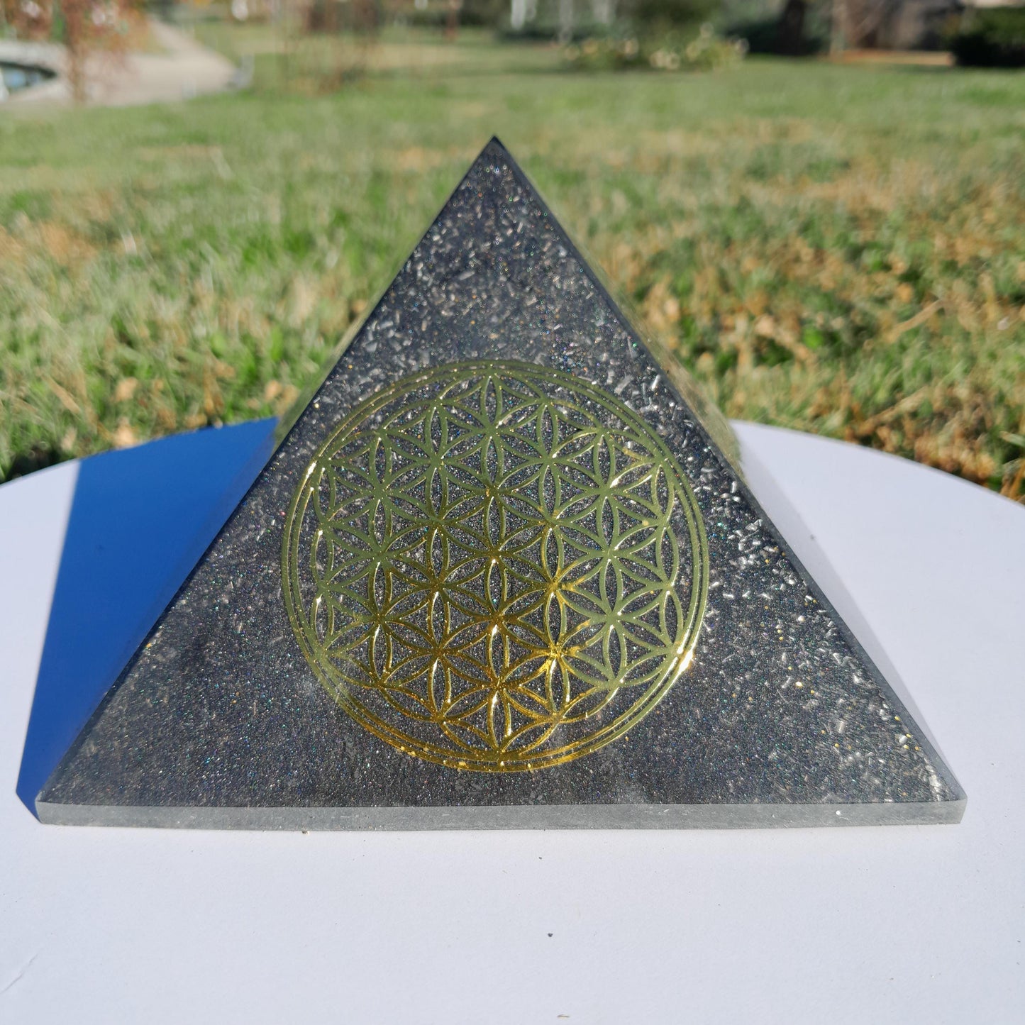 Pirámide Orgonita Flor de la Vida con Shungita- 140mm de Base- Orgone Pyramid
