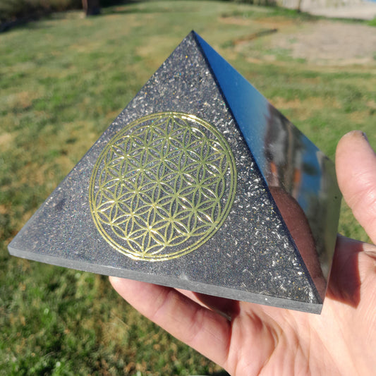 Pirámide Orgonita Flor de la Vida con Shungita- 140mm de Base- Orgone Pyramid