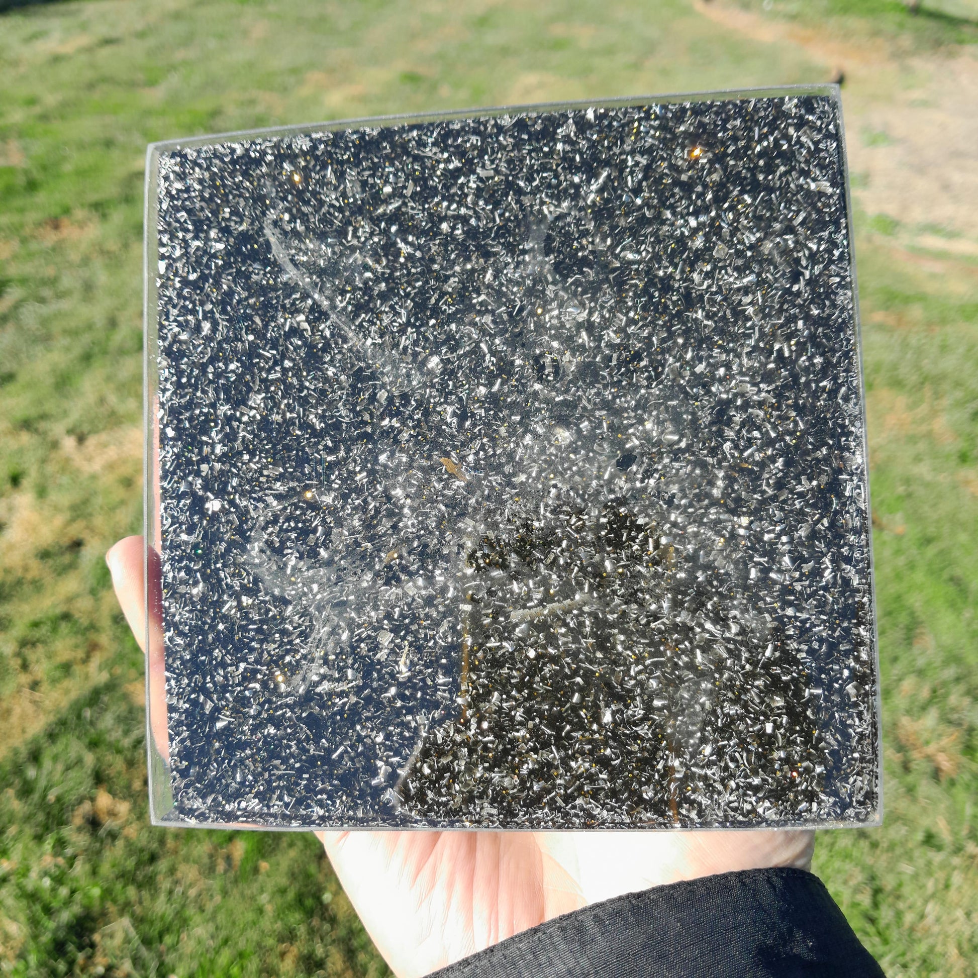 Pirámide Orgonita Flor de Loto con Flor de la Vida con Shungita- 140mm de Base- Orgone Pyramid