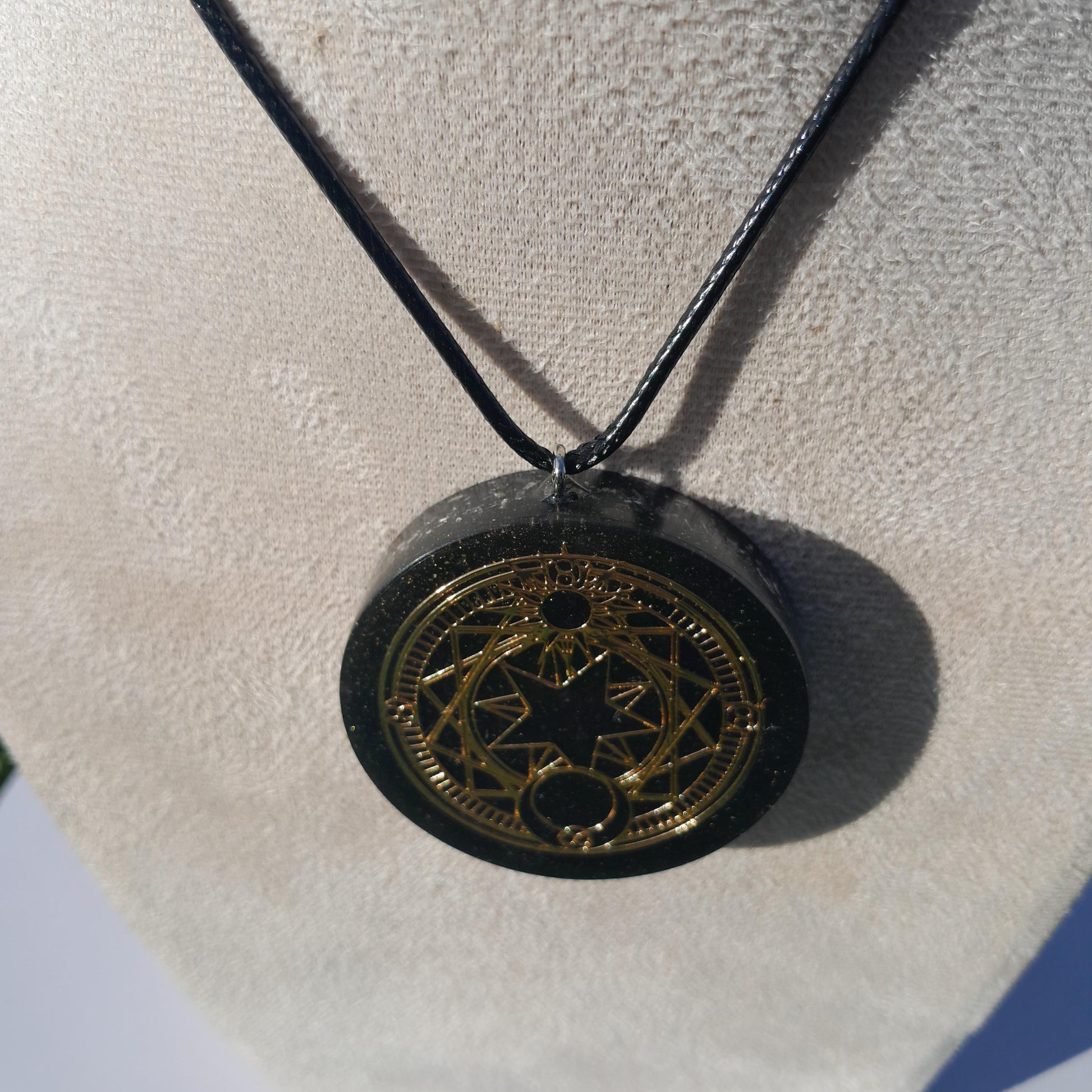 Colgante Orgonita conShungita- Protección 5G, EMF, Energía Orgone, Hecho a Mano