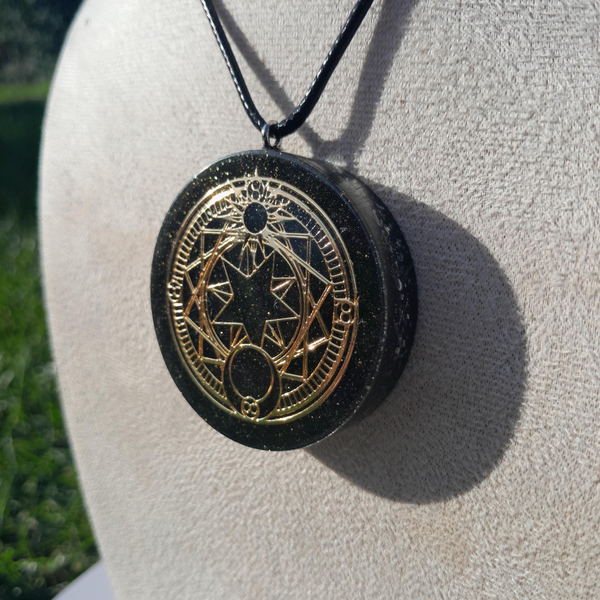 Colgante Orgonita conShungita- Protección 5G, EMF, Energía Orgone, Hecho a Mano