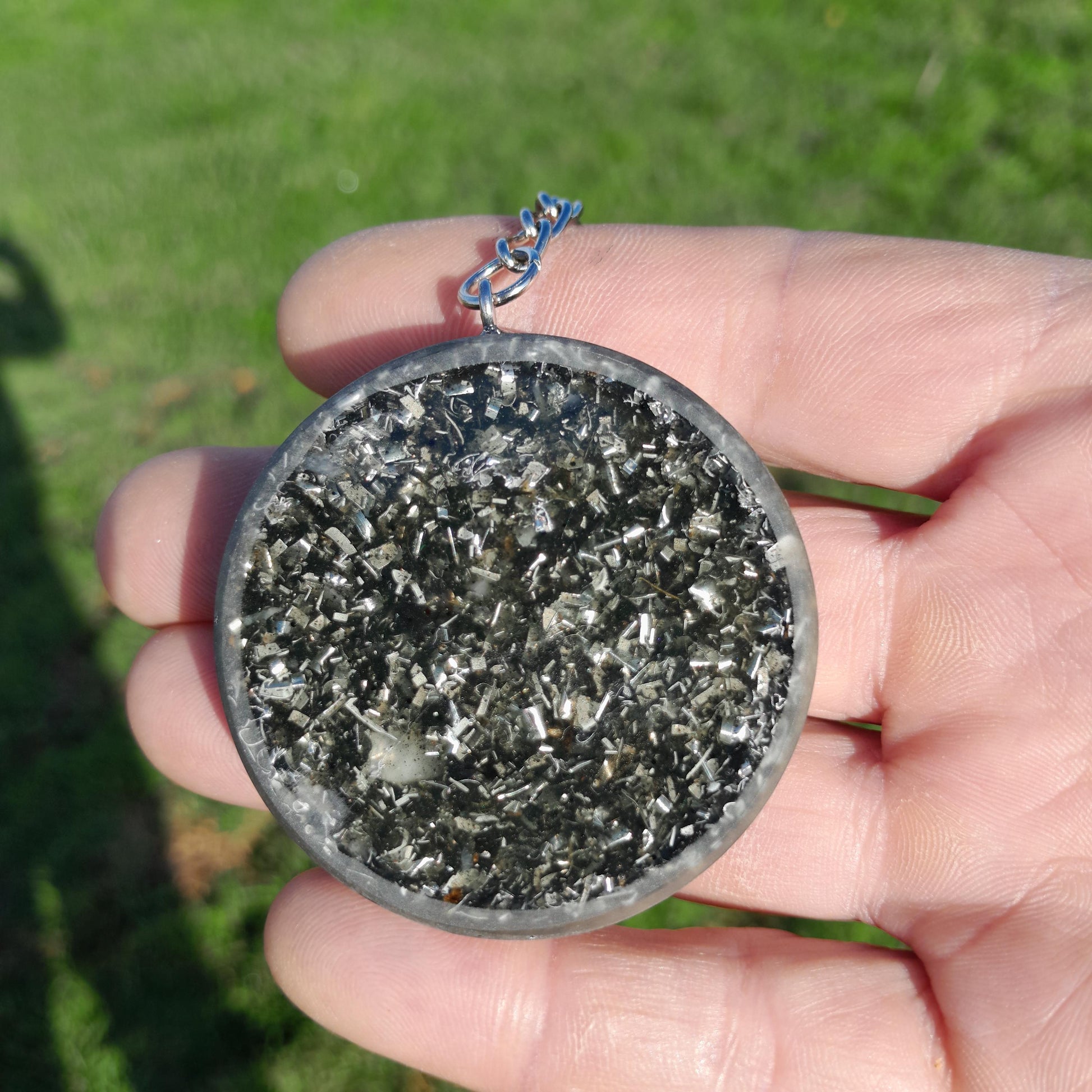 Llavero Orgonita Flor de la Vida Azul Cielo con Shungita - Protector Energético 5G, Amuleto Espiritual Hecho a Mano