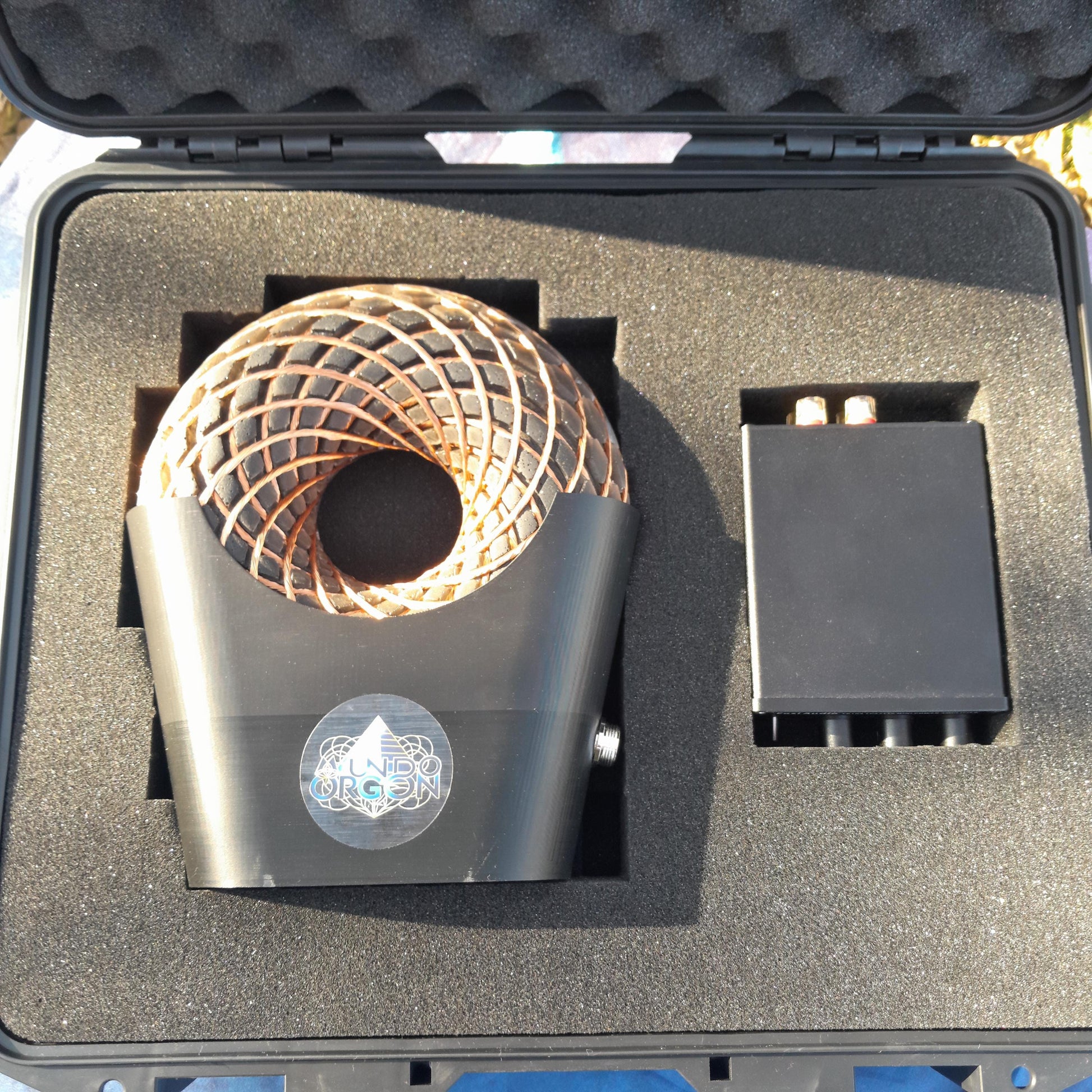 Bobina Torus Rodin 185mm con Shungita | Dispositivo PEMF de Ondas de Vórtice, Maleta Rígida y Amplificador 100W