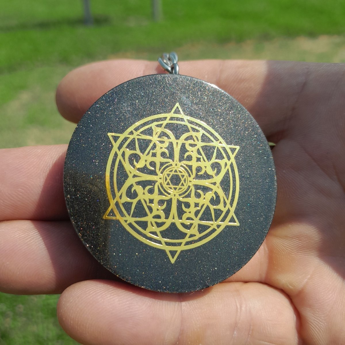 Llavero de Orgonita Estrella de 6 Puntas con Shungita - Mundo Orgon LTD