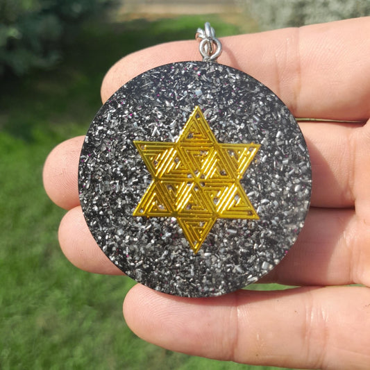 Llavero Orgonita Estrella de 6 Puntas con Shungita - Mundo Orgon