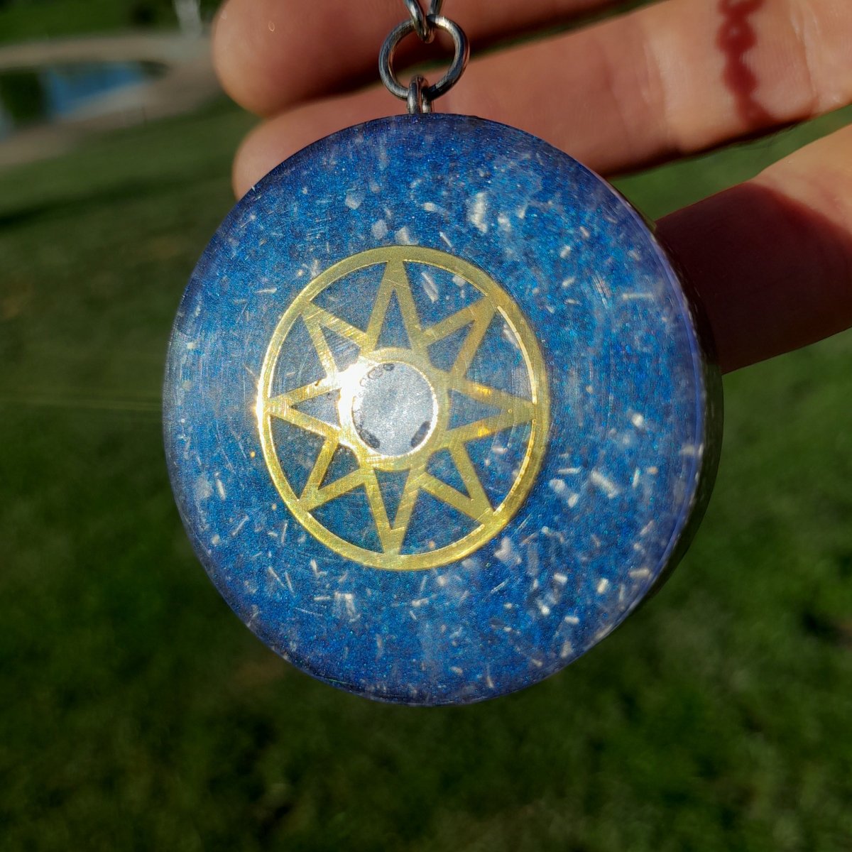 Llavero Orgonita Estrella de 8 Puntas Azul con Shungita - Mundo Orgon LTD