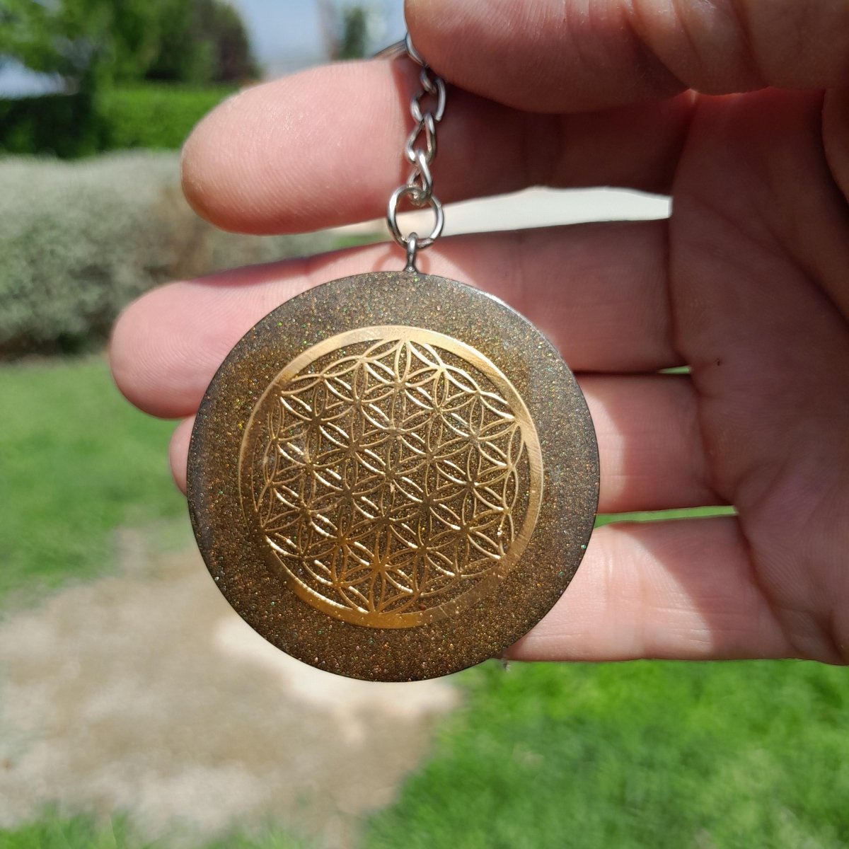 Llavero Orgonita Flor de la Vida Marrón con Shunguita - Mundo Orgon