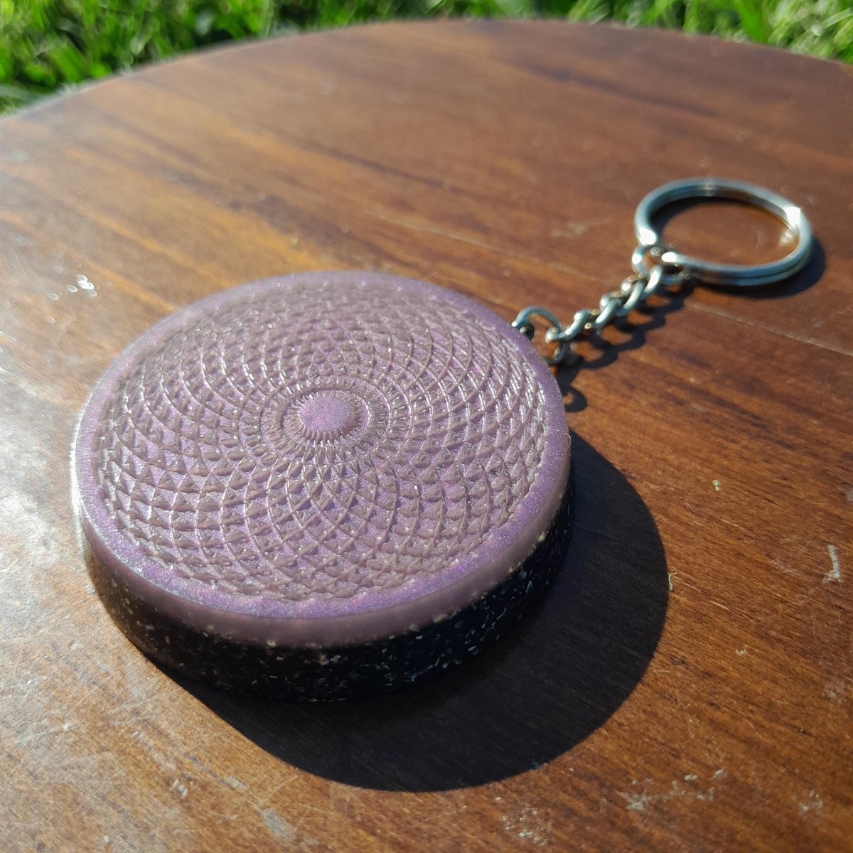 Llavero Orgonita Torus con Shunguita - Protector Energético 5G - Mundo Orgon