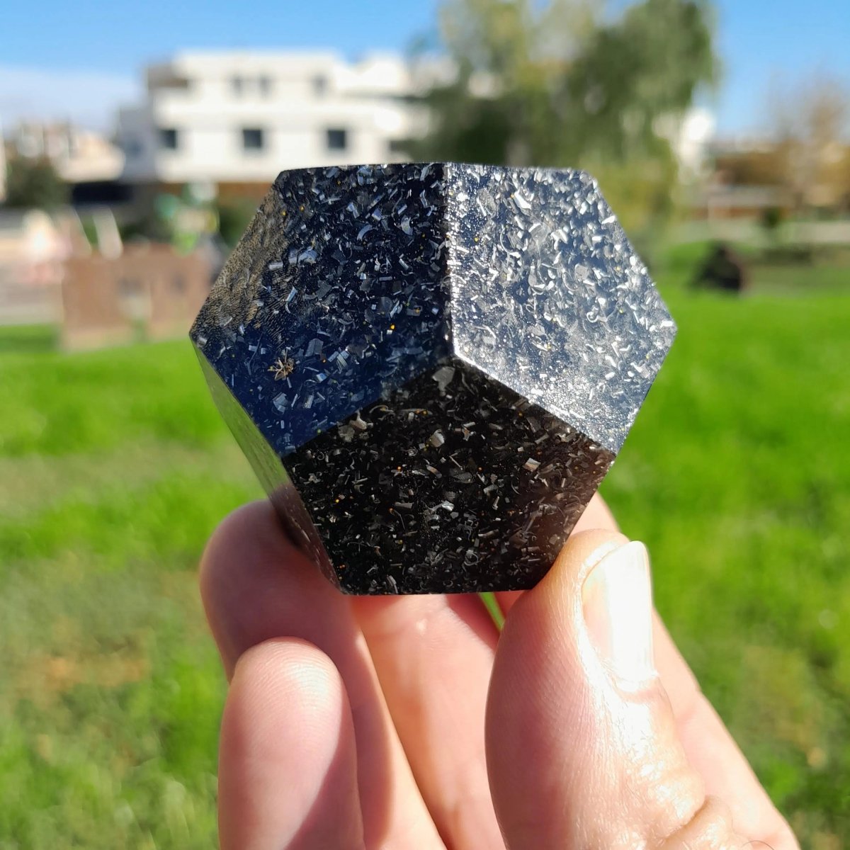 Mini Dodecaedro Orgonita con Shunguita en Polvo - Mundo Orgon