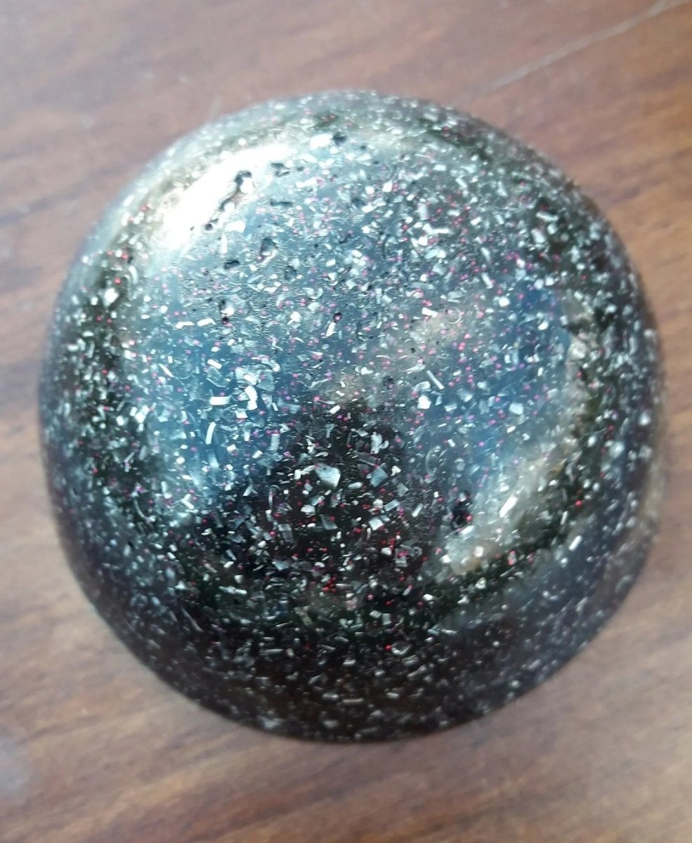 Orgonita Semiesfera con Shunguita - Mundo Orgon