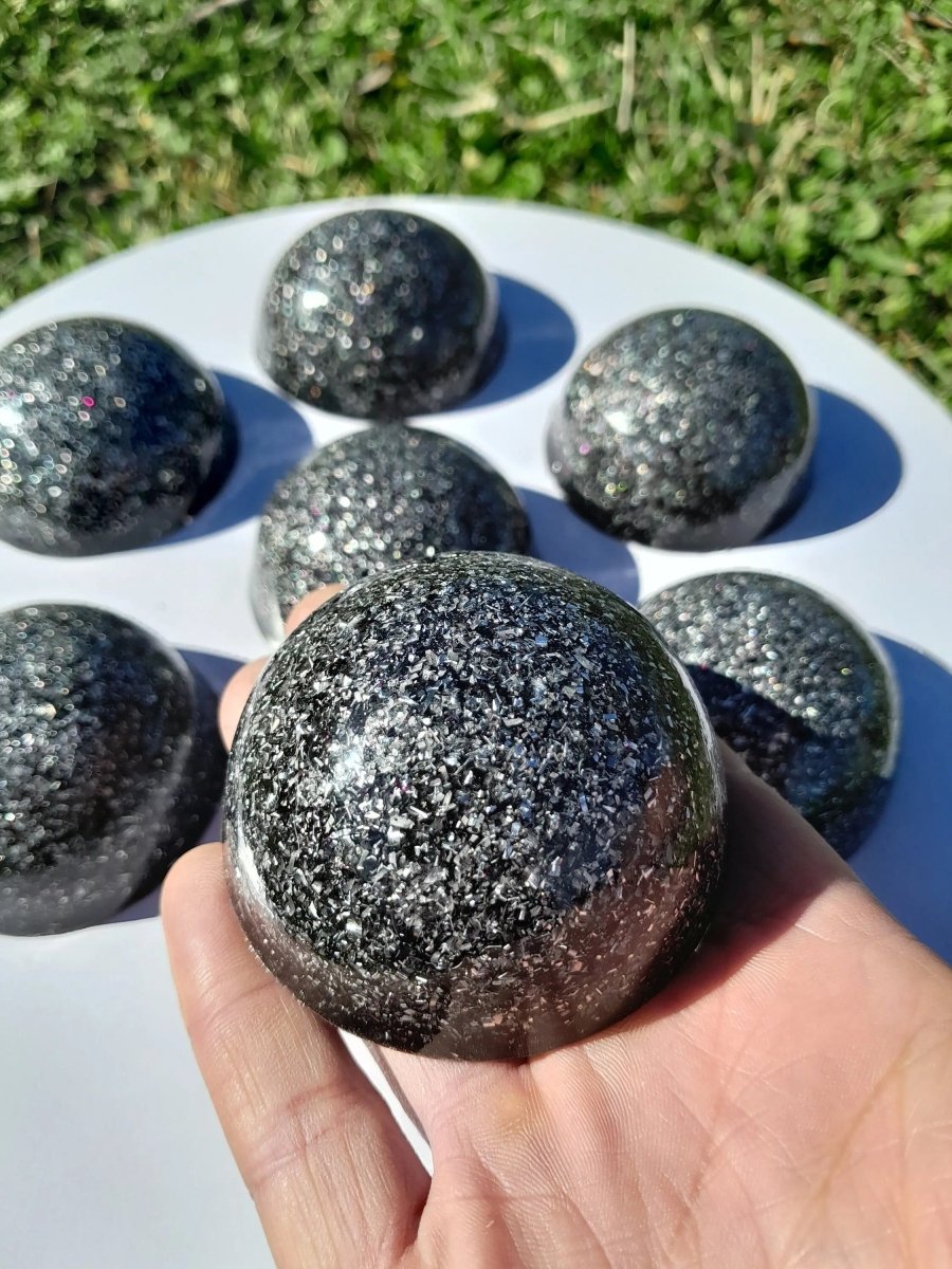 Orgonita Semiesfera con Shunguita - Mundo Orgon