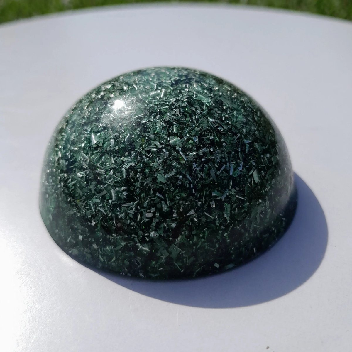 Orgonita Semiesfera Verde - Mundo Orgon