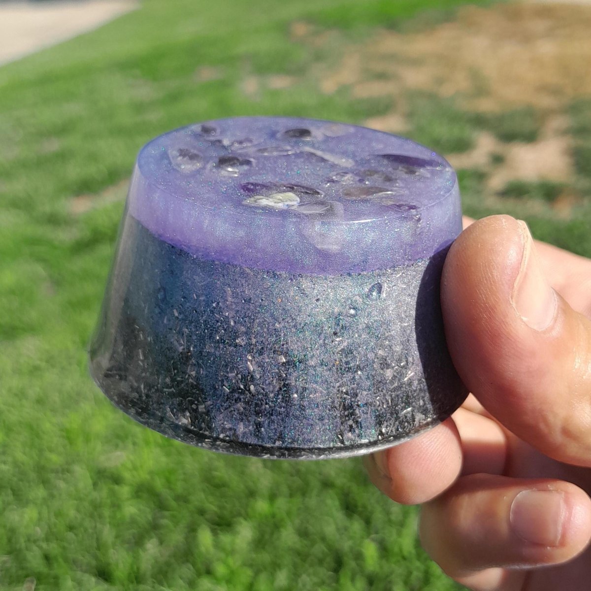 Orgonita Violeta con Chips de Amatista - Edición Especial - Mundo Orgon