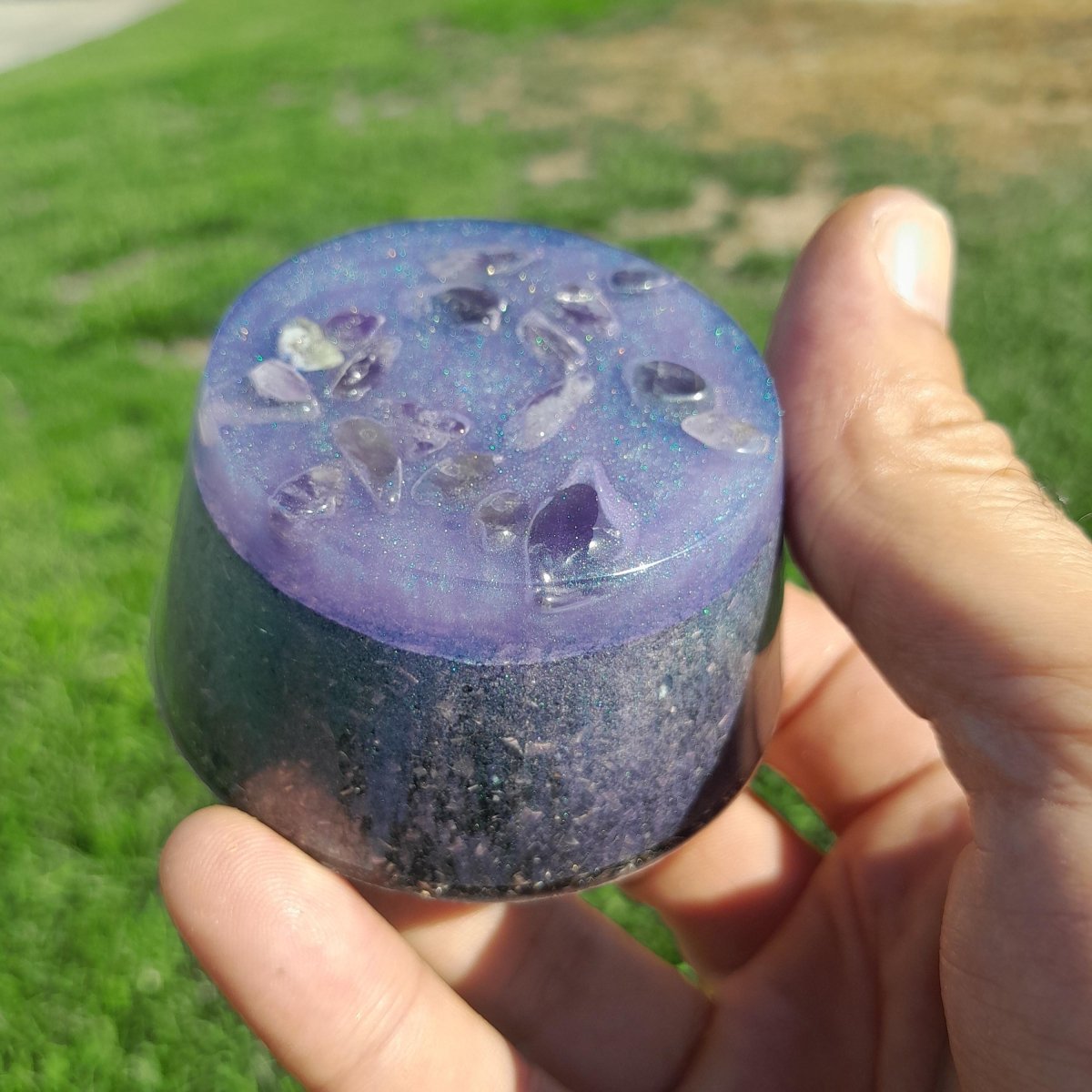 Orgonita Violeta con Chips de Amatista - Edición Especial - Mundo Orgon