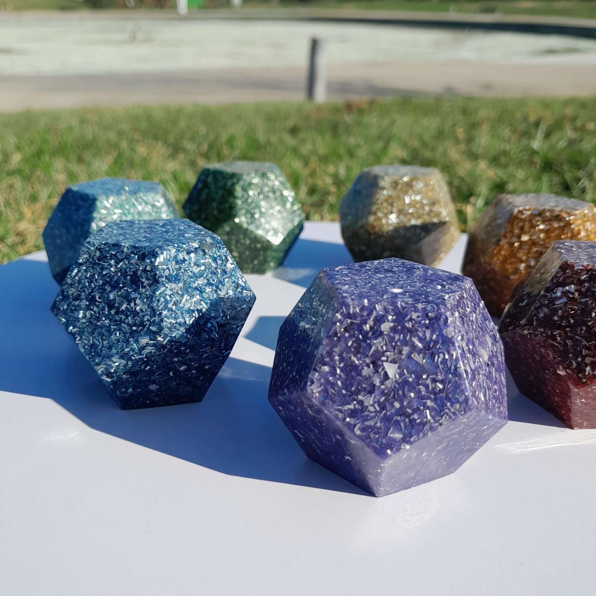 Pack 7 Chakras - 7 Mini Dodecaedros de Orgonita - Mundo Orgon